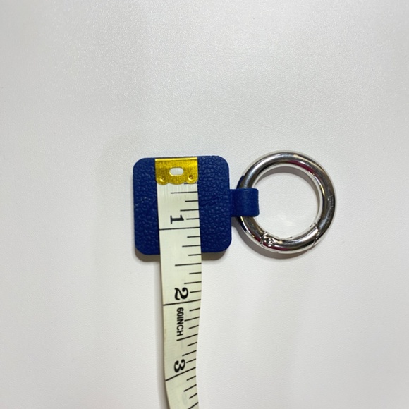 Bagnet MINI Holds 4 lbs in blueberry blue silicone rubber - Picture 4 of 4